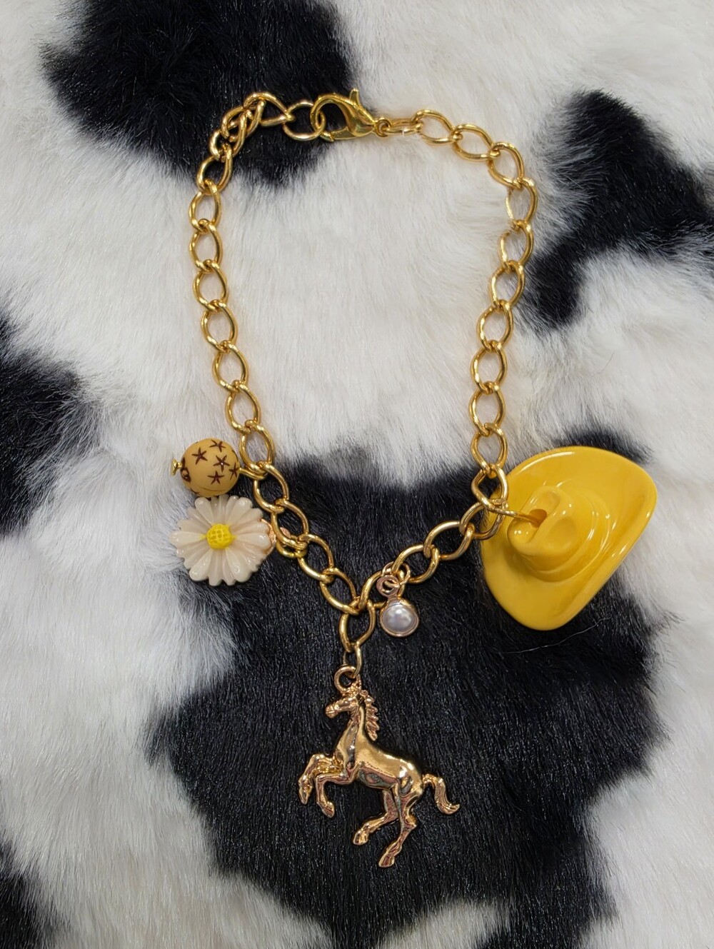 Fearless Yellow Cowboy Hat & Horse Charm Bracelet 7"